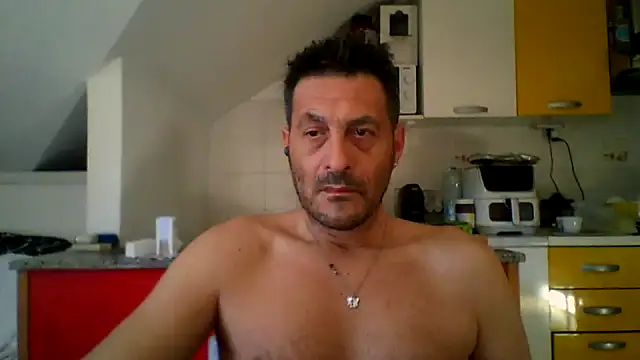 Snapshot of colosone chatting on May 24, 2026, 5:18 am colosone online show from May 24, 2026, 5:18 am