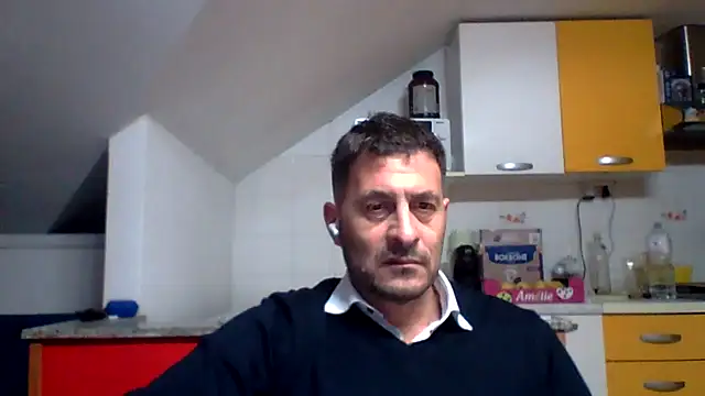 Snapshot of colosone chatting on December 15, 2025, 9:53 pm colosone online show from December 15, 2025, 9:53 pm