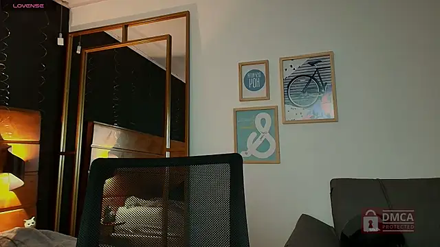 gaby jazmin online show from April 15, 2026, 10:43 pm