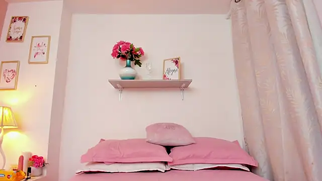 VictoriaGarret online show from March 5, 2026, 12:35 pm