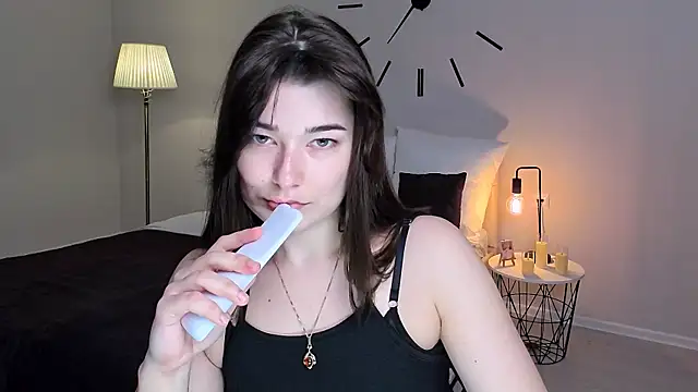 Snapshot of a_dorable chatting on February 10, 2026, 1:32 pm a dorable online show from February 10, 2026, 1:32 pm