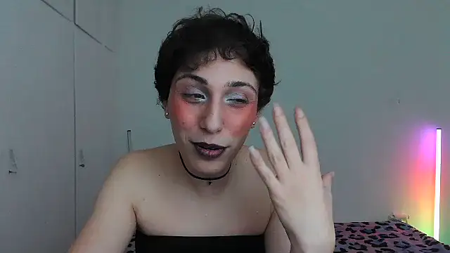 Snapshot of HoneyValentine chatting on February 23, 2026, 8:53 pm HoneyValentine online show from February 23, 2026, 8:53 pm