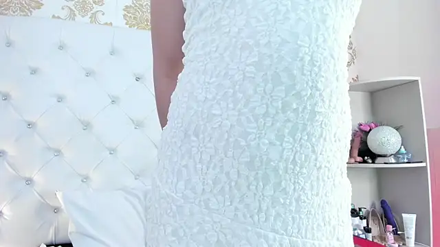 pinky  bunny online show from February 4, 2026, 2:17 am