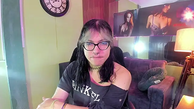 lilith ayanami online show from May 27, 2026, 12:12 pm