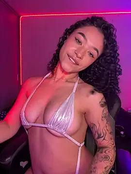 crystal dlun online show from January 12, 2026, 4:36 pm