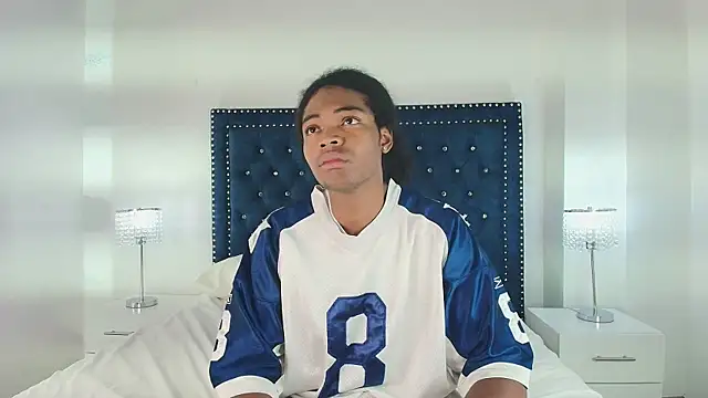 Cristal and luke online show from January 9, 2026, 3:35 am