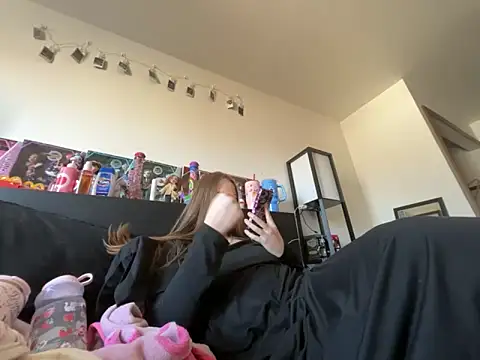 Snapshot of prettygirltracy_12 chatting on February 4, 2026, 7:20 pm prettygirltracy 12 online show from February 4, 2026, 7:20 pm