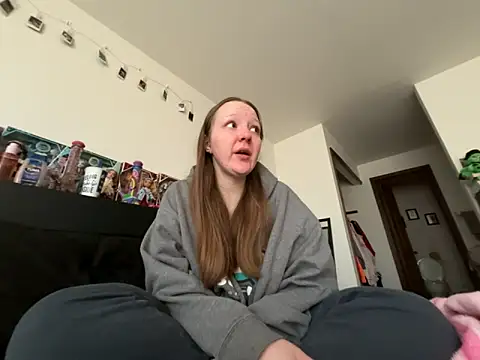 Snapshot of prettygirltracy_12 chatting on February 3, 2026, 2:11 pm prettygirltracy 12 online show from February 3, 2026, 2:11 pm