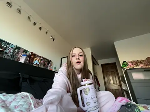 Snapshot of prettygirltracy_12 chatting on January 31, 2026, 10:08 pm prettygirltracy 12 online show from January 31, 2026, 10:08 pm