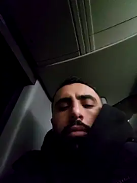 Snapshot of Moh_197 chatting on February 11, 2026, 11:04 pm Moh 197 online show from February 11, 2026, 11:04 pm