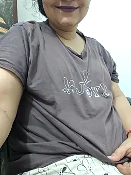 piryasharma005 online show from May 10, 2026, 8:07 am