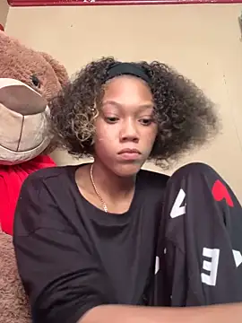 Snapshot of Tamiii420 chatting on February 15, 2026, 4:39 pm Tamiii420 online show from February 15, 2026, 4:39 pm