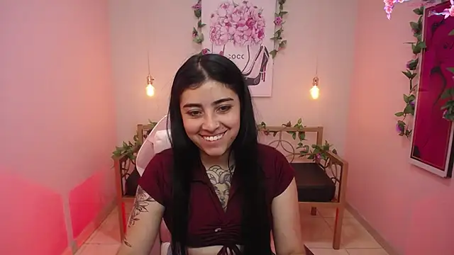 Snapshot of Adri_gomez_x chatting on July 2, 2026, 12:11 pm Adri gomez x online show from July 2, 2026, 12:11 pm