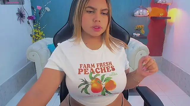 esmeralda cuisman online show from February 7, 2026, 12:13 pm