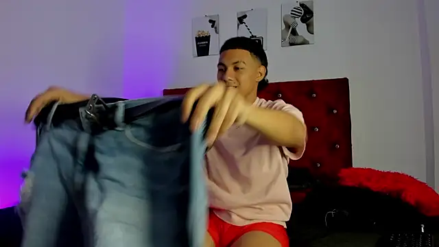 Liamsubtle01 online show from January 12, 2026, 6:26 pm