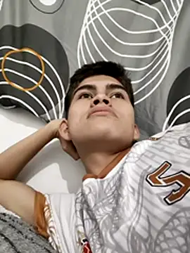 babystripchat31 online show from January 14, 2026, 12:36 am