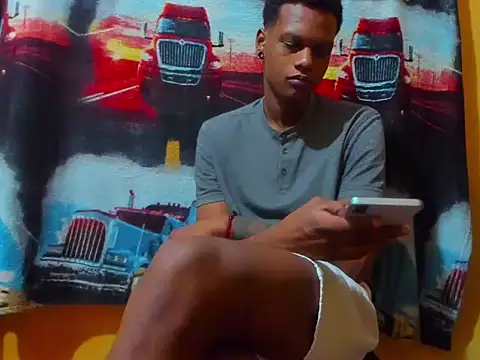 Snapshot of aunstin_mohamme chatting on February 11, 2026, 5:29 am aunstin mohamme online show from February 11, 2026, 5:29 am