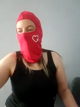 Snapshot of Divana2000 chatting on February 11, 2026, 8:25 am Divana2000 online show from February 11, 2026, 8:25 am