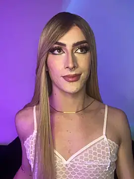 Snapshot of Alana_Stone chatting on February 3, 2026, 6:40 am Alana Stone online show from February 3, 2026, 6:40 am