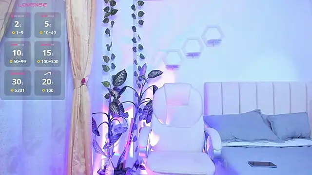 emily7  online show from March 3, 2026, 10:17 pm