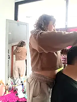 Alejandra N online show from February 2, 2026, 3:33 pm