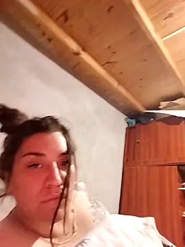 denise2028 online show from February 18, 2026, 11:34 pm