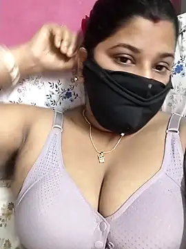 pinkisaha75 online show from April 11, 2026, 12:31 pm