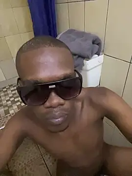 Snapshot of BigAndBeaut chatting on February 27, 2026, 3:34 pm BigAndBeaut online show from February 27, 2026, 3:34 pm