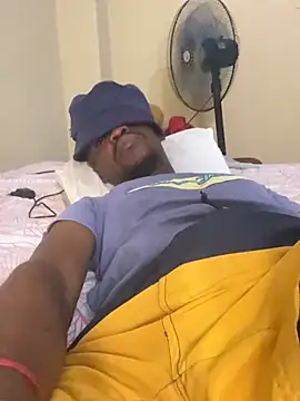 Snapshot of BigAndBeaut chatting on February 19, 2026, 8:33 am BigAndBeaut online show from February 19, 2026, 8:33 am