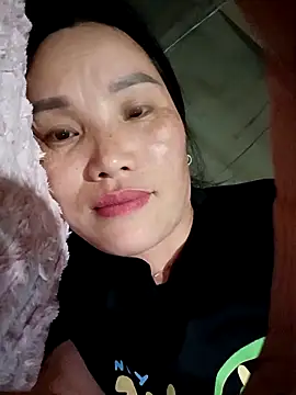 yu--yo online show from April 5, 2026, 2:13 pm