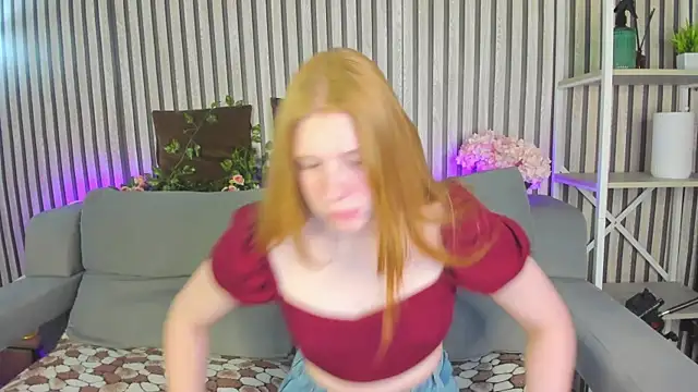 Snapshot of Sally_Ange1 chatting on May 20, 2026, 1:02 am Sally Ange1 online show from May 20, 2026, 1:02 am