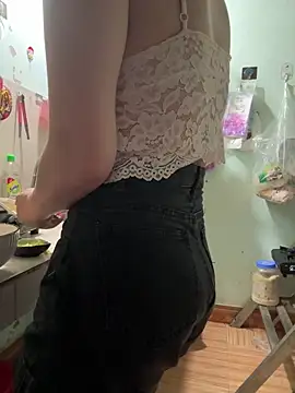 SISI-SEXXY online show from April 4, 2026, 7:37 am