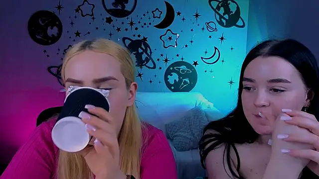 monica xcx online show from April 8, 2026, 9:38 pm