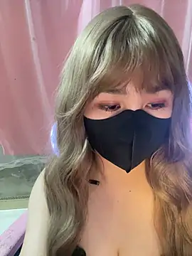 -Violet-t online show from March 8, 2026, 2:20 pm