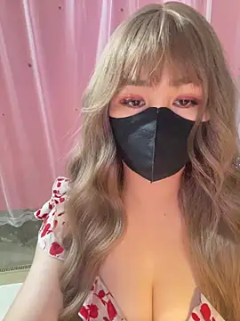 Snapshot of -Violet-t chatting on February 24, 2026, 1:01 pm -Violet-t online show from February 24, 2026, 1:01 pm