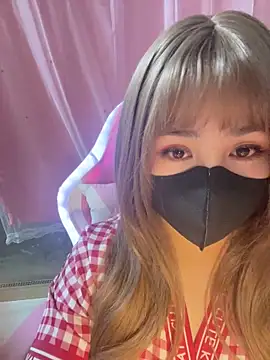 Snapshot of -Violet-t chatting on February 23, 2026, 2:39 pm -Violet-t online show from February 23, 2026, 2:39 pm