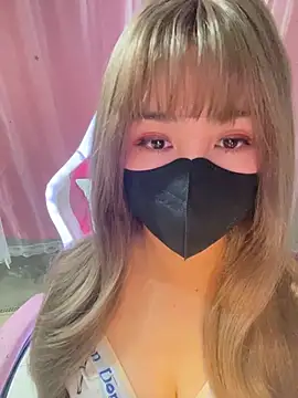 Snapshot of -Violet-t chatting on February 6, 2026, 1:51 pm -Violet-t online show from February 6, 2026, 1:51 pm