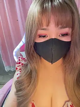 -Violet-t online show from April 17, 2026, 1:03 pm