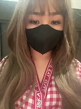 Snapshot of -Violet-t chatting on February 15, 2026, 4:50 pm -Violet-t online show from February 15, 2026, 4:50 pm