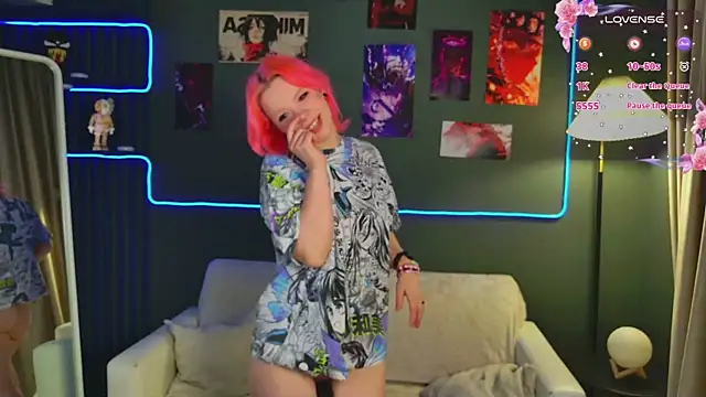 Waifu Ketrin online show from May 14, 2026, 6:54 am