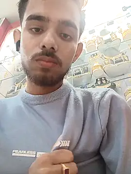 Rajkuma12345 online show from February 11, 2026, 6:46 am