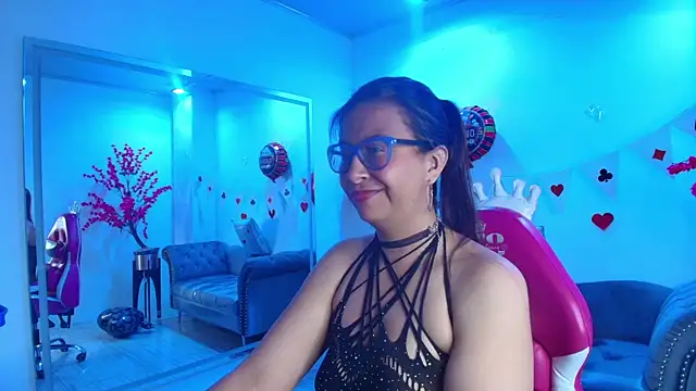 Amber  rouge online show from February 12, 2026, 3:28 am