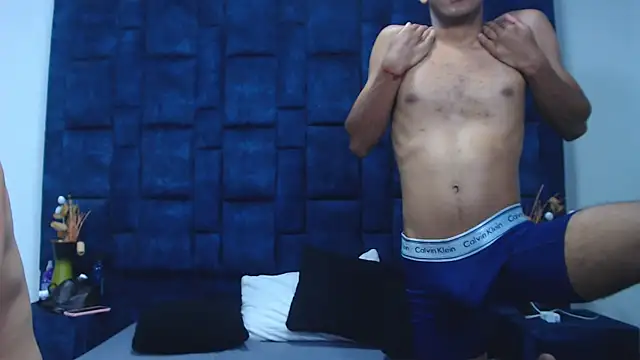 GroupNoLimits online show from April 11, 2026, 4:09 am