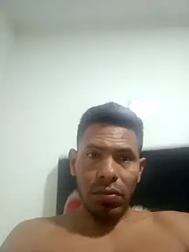 Snapshot of adambrosk_08 chatting on February 4, 2026, 9:37 am adambrosk 08 online show from February 4, 2026, 9:37 am