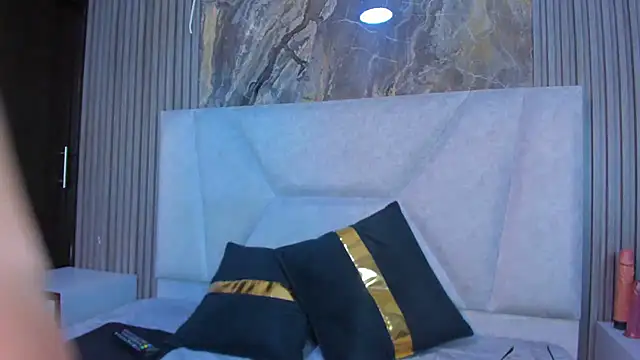 GraceAlexa12 online show from April 17, 2026, 4:21 pm