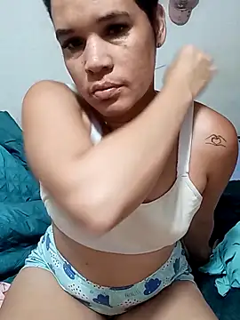 horny girl33 online show from January 16, 2026, 11:25 am