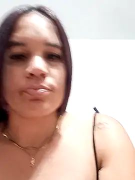 horny girl33 online show from January 17, 2026, 2:15 am