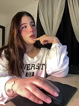 Snapshot of ivy_velvet chatting on June 14, 2026, 1:35 am ivy velvet online show from June 14, 2026, 1:35 am