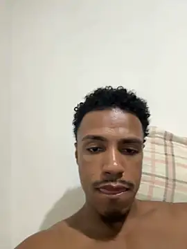 LorenzoBlack27 online show from April 15, 2026, 1:22 am