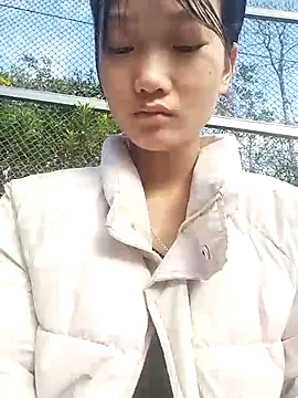 Hina2xx online show from February 5, 2026, 1:56 am